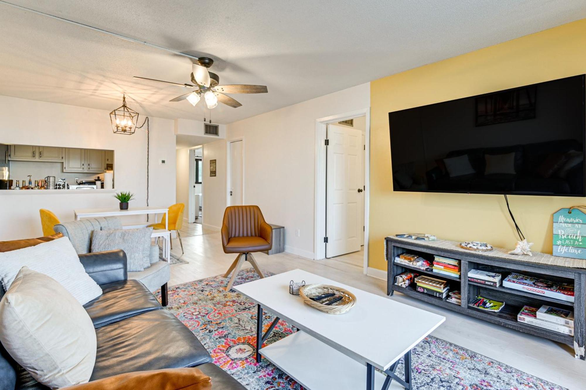 Apartment Updated Condo, Walk To Myrtle Beach! Myrtle Beach