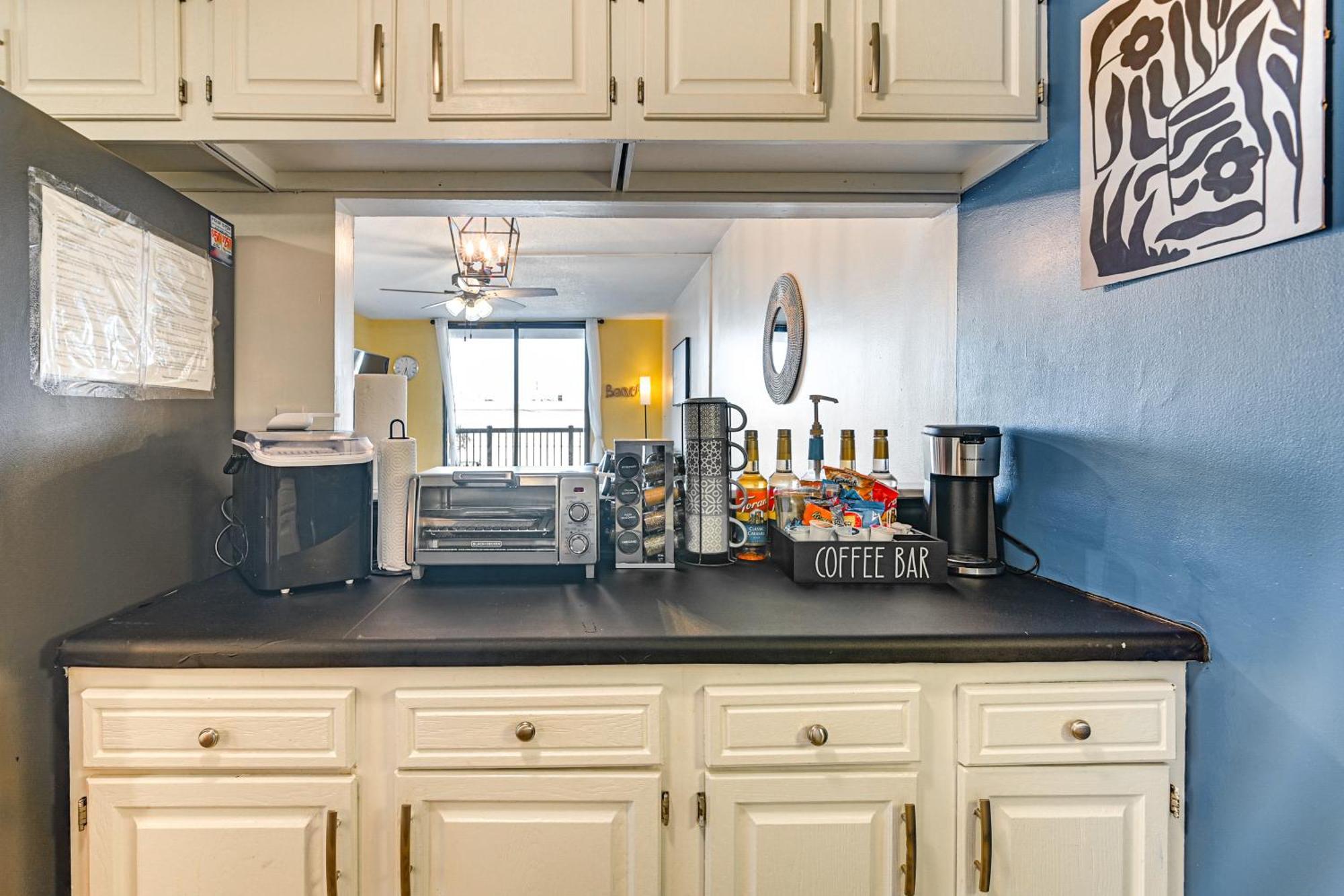 Updated Condo, Walk To Myrtle Beach! Myrtle Beach