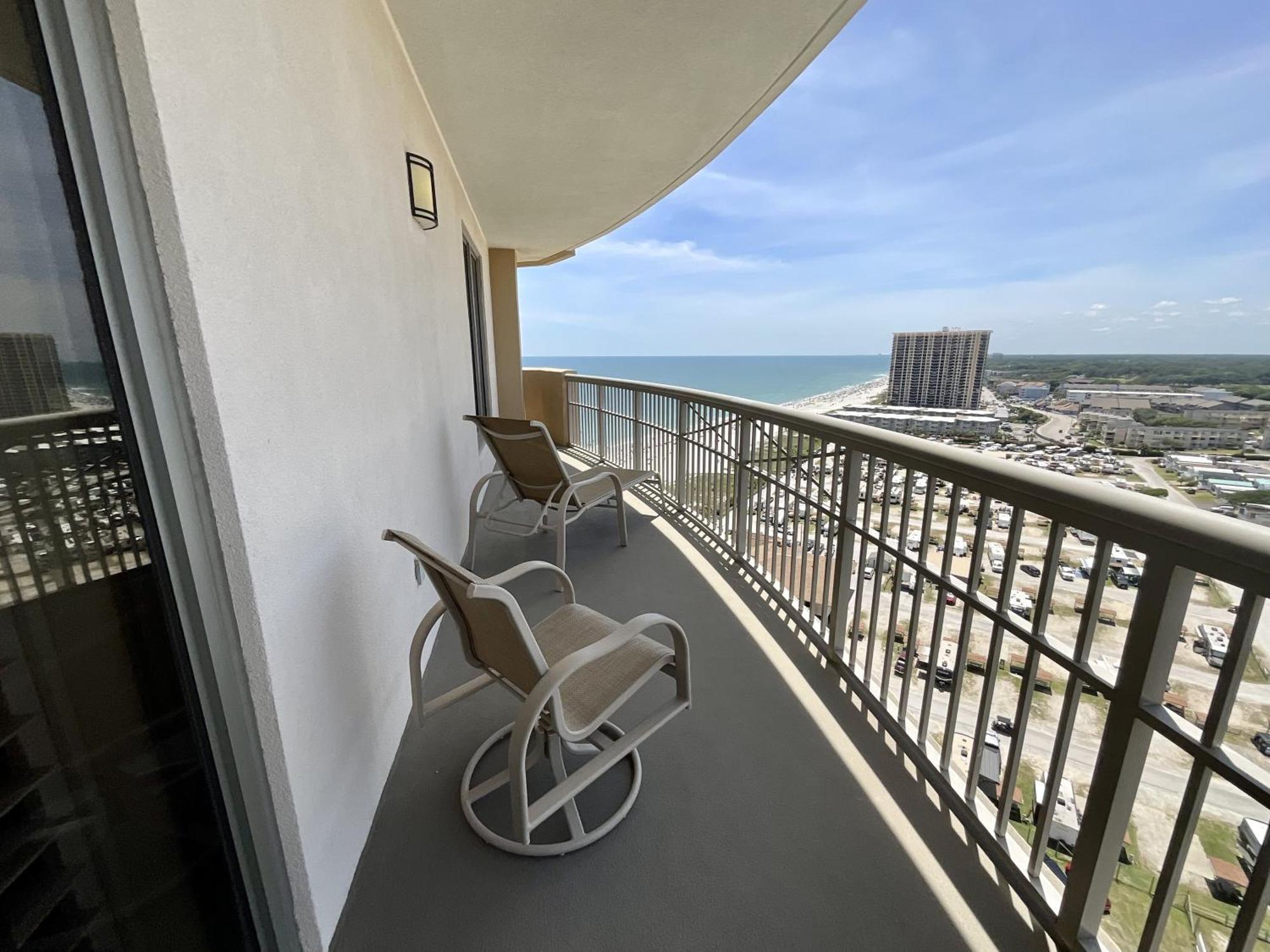 Apartment Corner Oceanfront 16th Floor Beauty With Access To Amenities