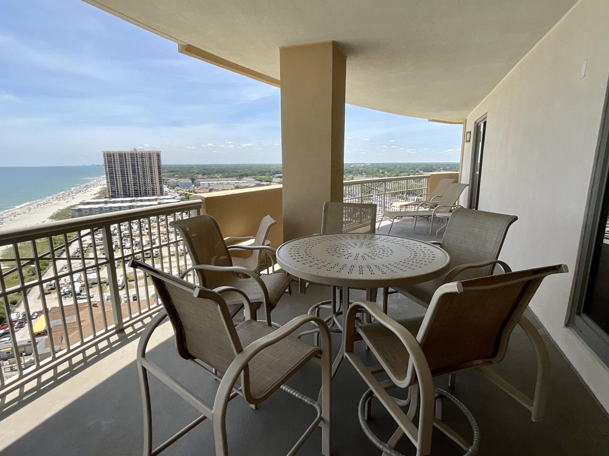 Corner Oceanfront 16th Floor Beauty With Access To Amenities Apartment