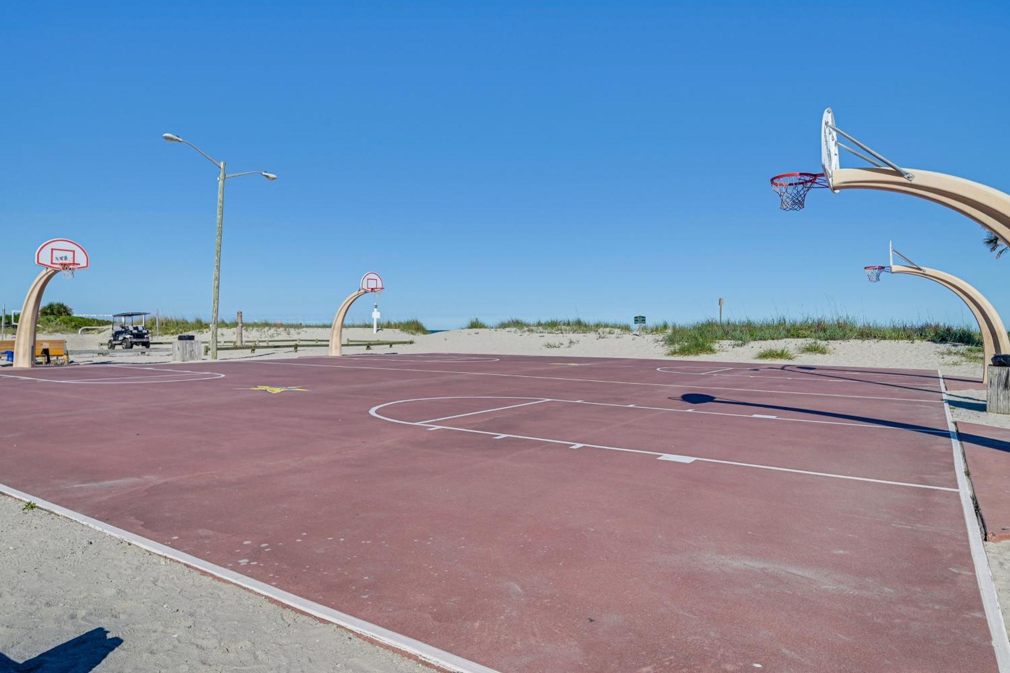 Myrtle Coastal With Amenities! Holiday home