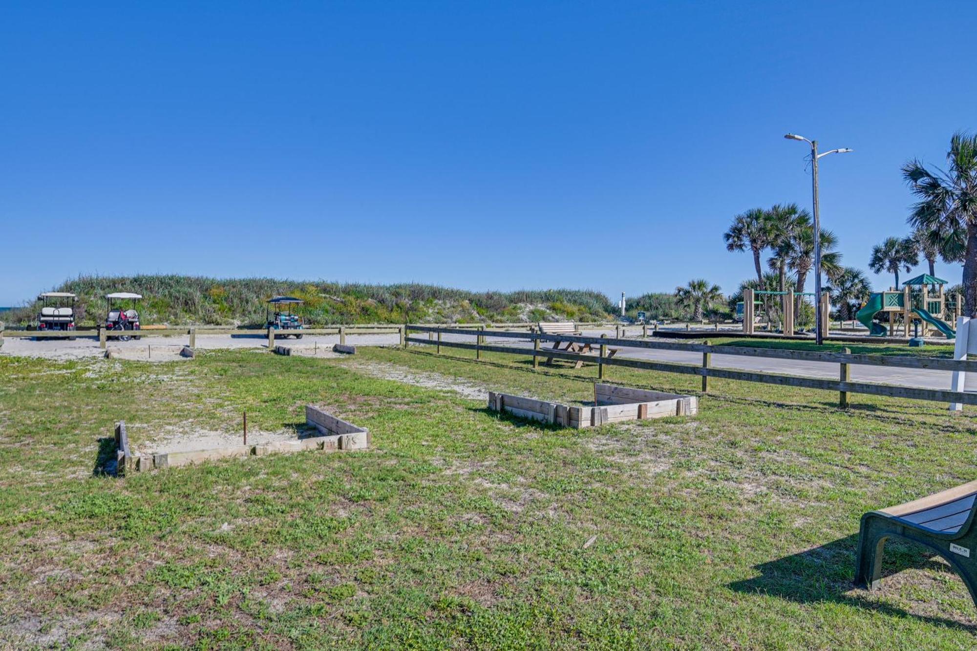Myrtle Coastal With Amenities! Holiday home