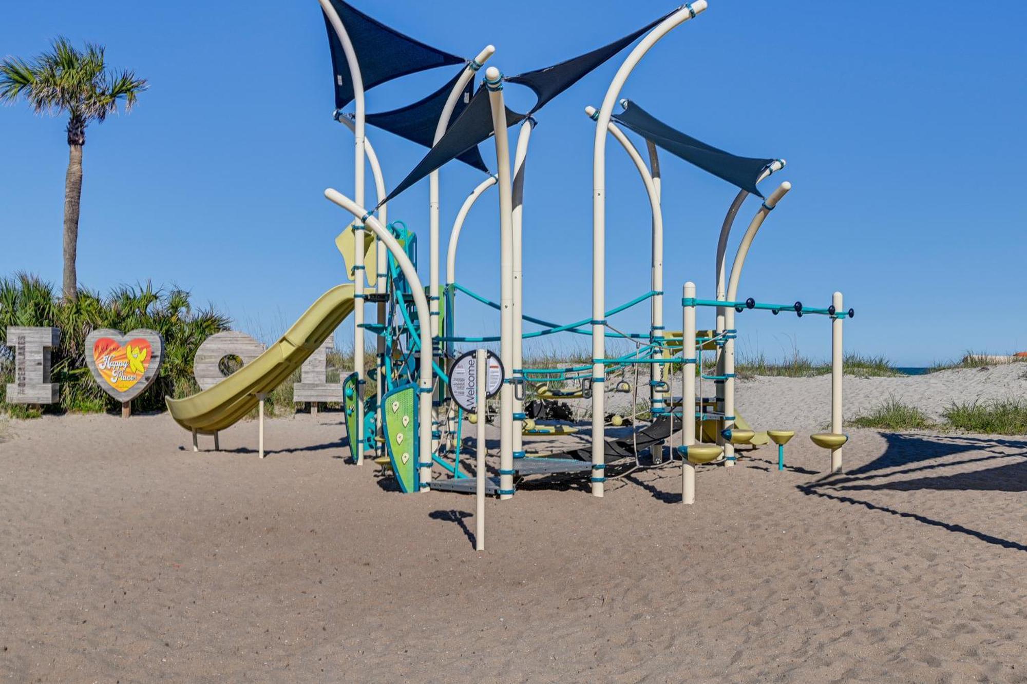 Myrtle Coastal With Amenities! *