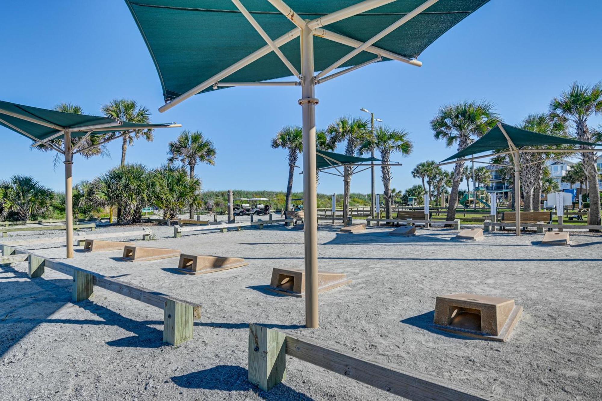 Myrtle Coastal With Amenities!