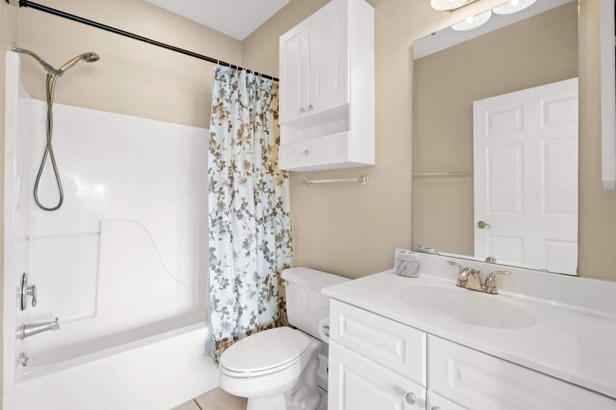 Holiday home Updated 2 Bedroom Condo- Stunning Intercoastal Waterway Views! Riverwalk 204