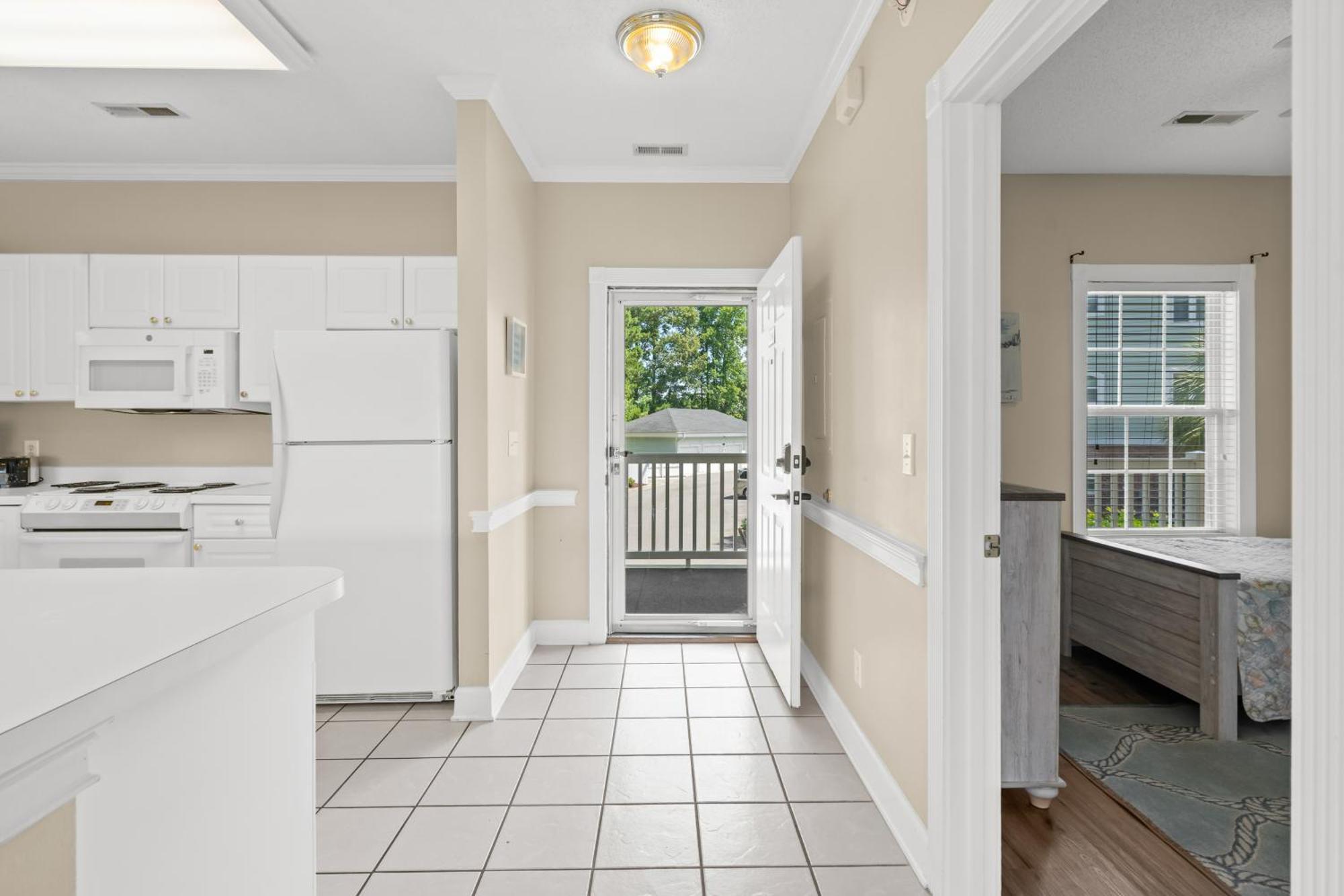 Holiday home Updated 2 Bedroom Condo- Stunning Intercoastal Waterway Views! Riverwalk 204 Myrtle Beach