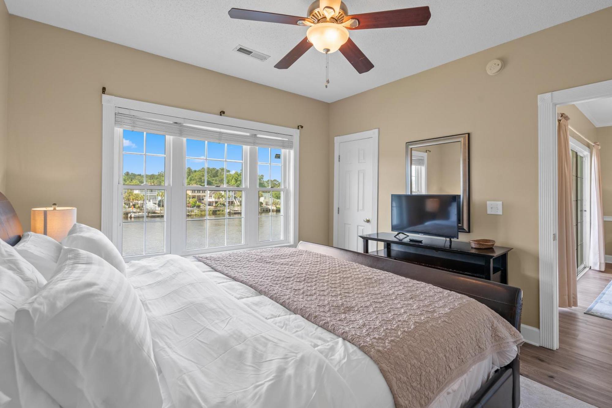 Holiday home Updated 2 Bedroom Condo- Stunning Intercoastal Waterway Views! Riverwalk 204 Myrtle Beach