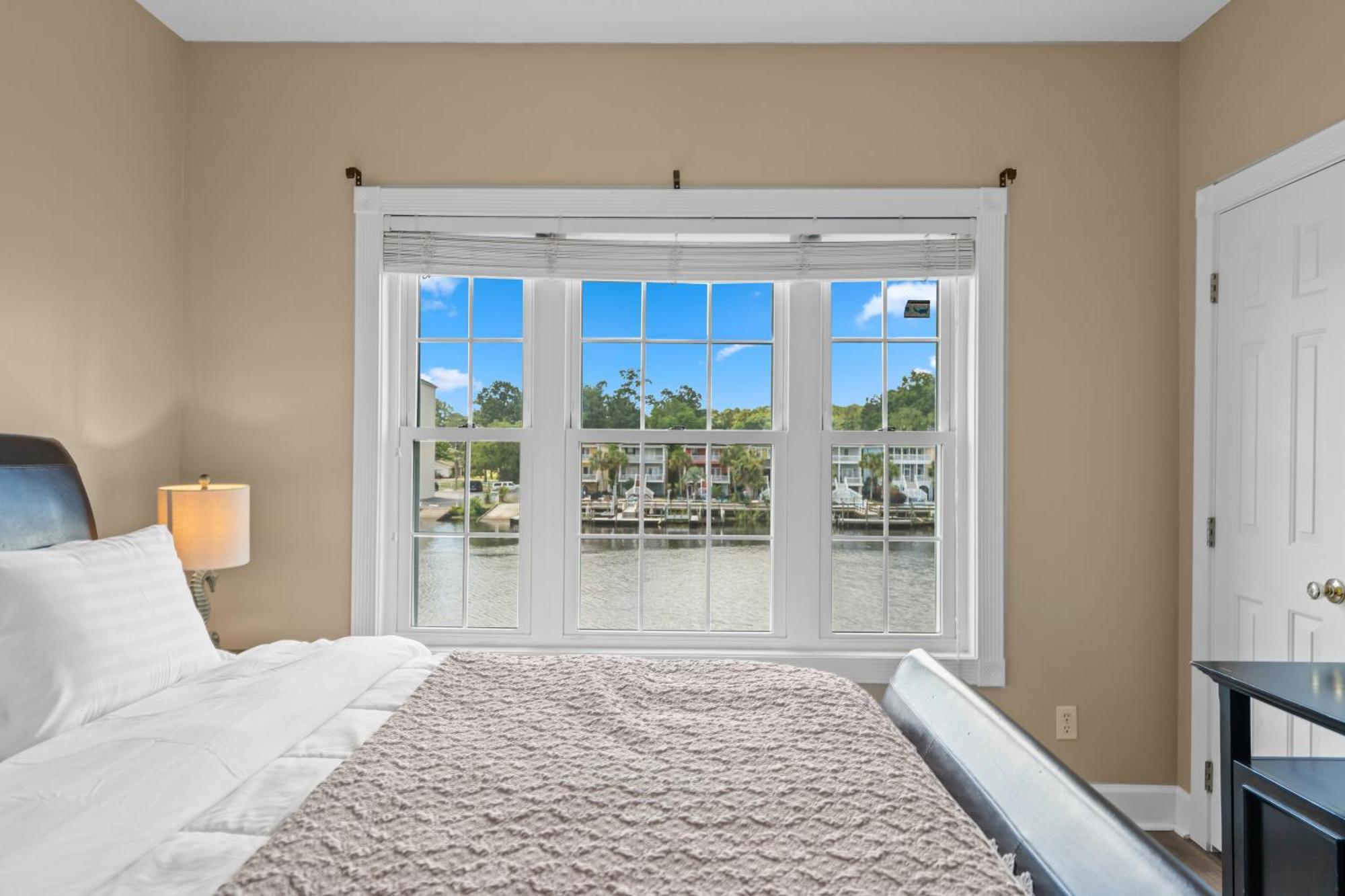 Updated 2 Bedroom Condo- Stunning Intercoastal Waterway Views! Riverwalk 204 Holiday home *