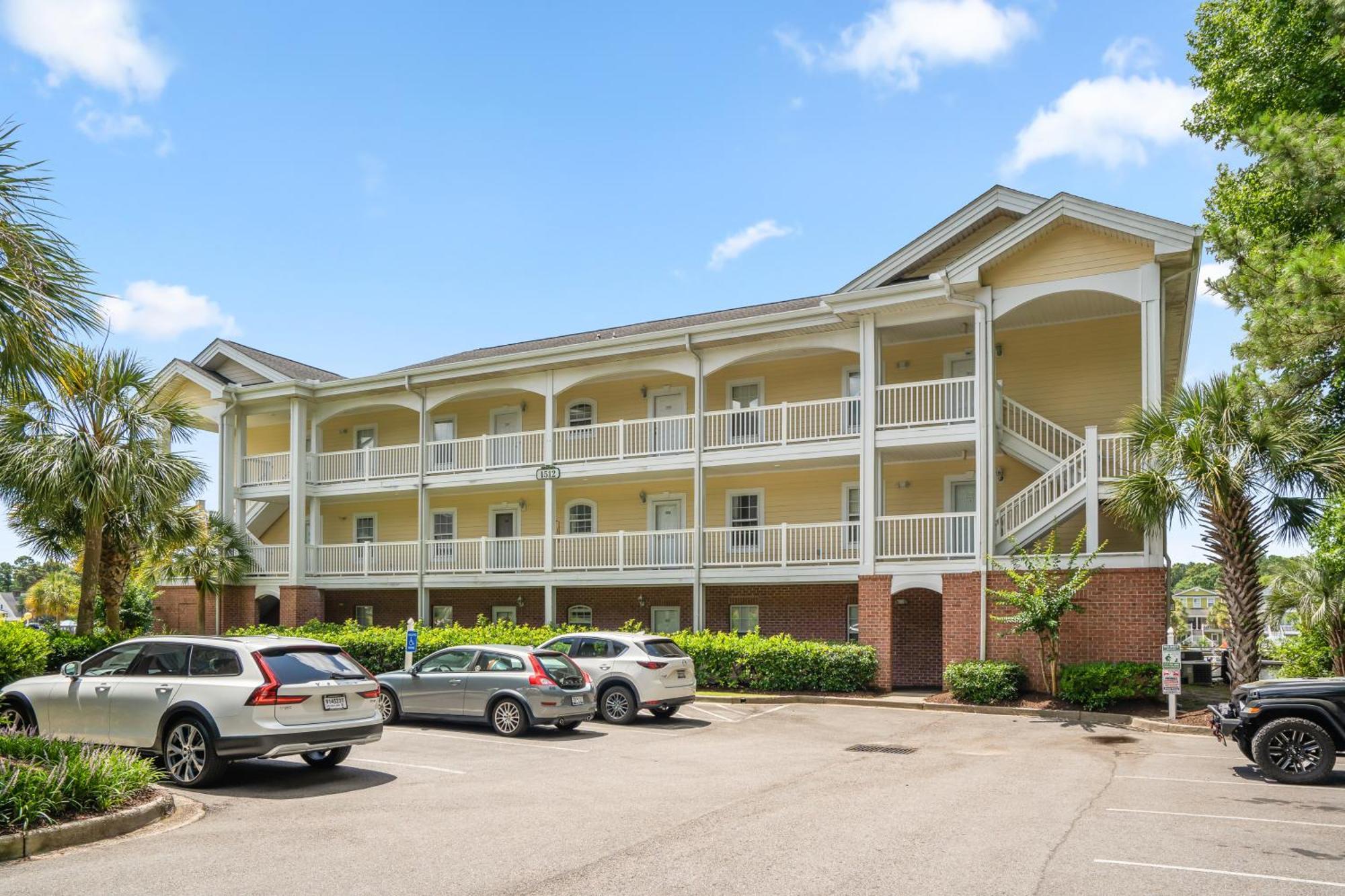 Updated 2 Bedroom Condo- Stunning Intercoastal Waterway Views! Riverwalk 204