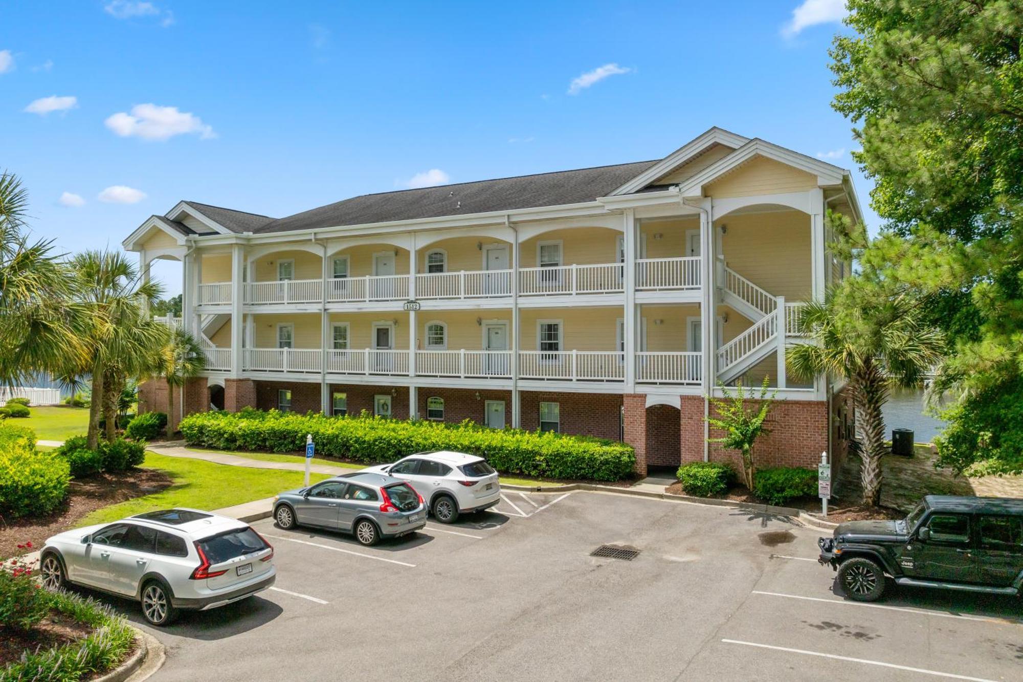 Holiday home Updated 2 Bedroom Condo- Stunning Intercoastal Waterway Views! Riverwalk 204 Myrtle Beach