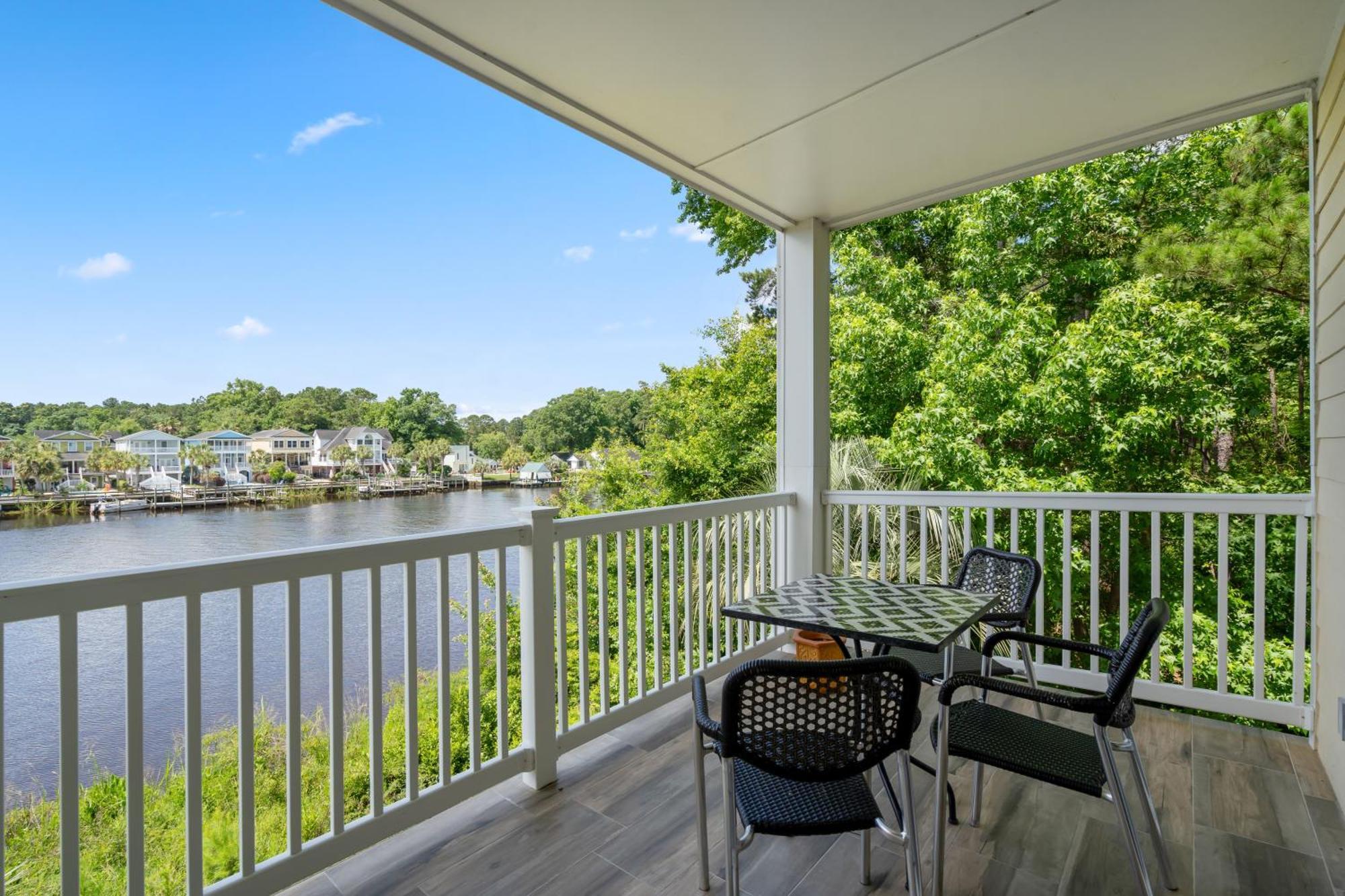 Holiday home Updated 2 Bedroom Condo- Stunning Intercoastal Waterway Views! Riverwalk 204 *