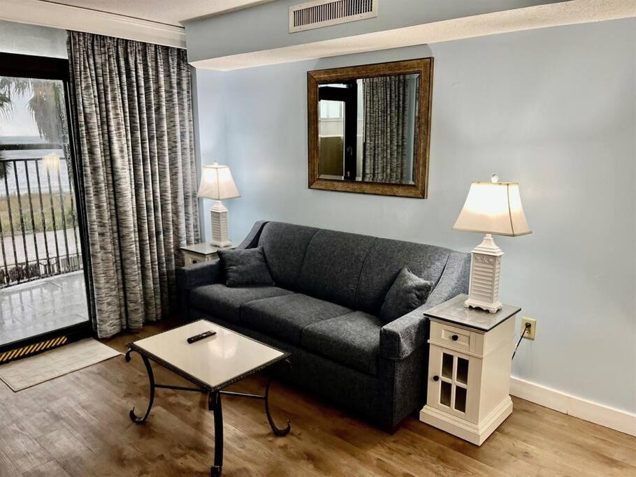 6 Queen Beds On Br 2nd Floor, Huge Belcony Apartment Myrtle Beach
