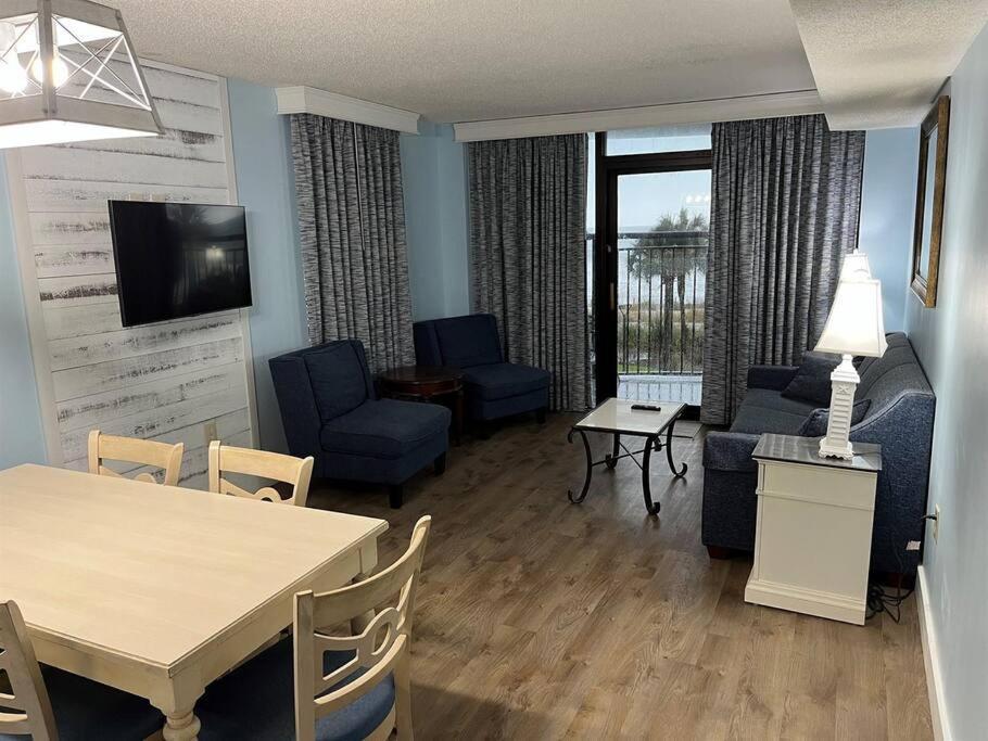 6 Queen Beds On Br 2nd Floor, Huge Belcony Apartment Myrtle Beach