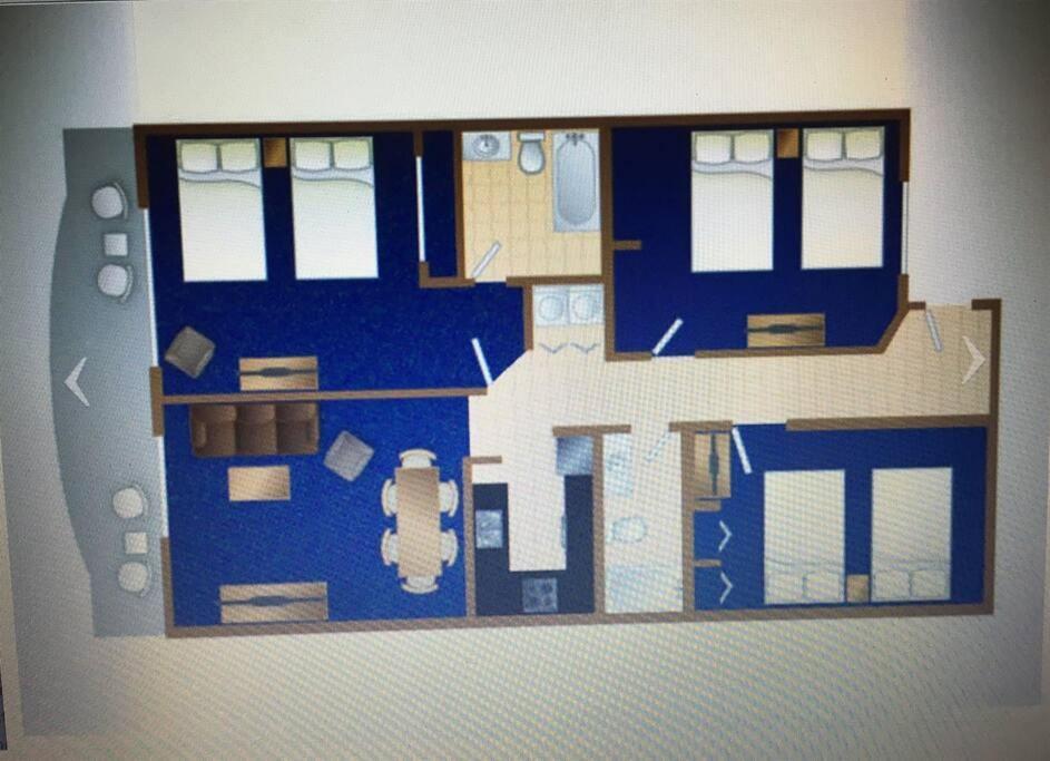 6 Queen Beds On Br 2nd Floor, Huge Belcony Apartment *