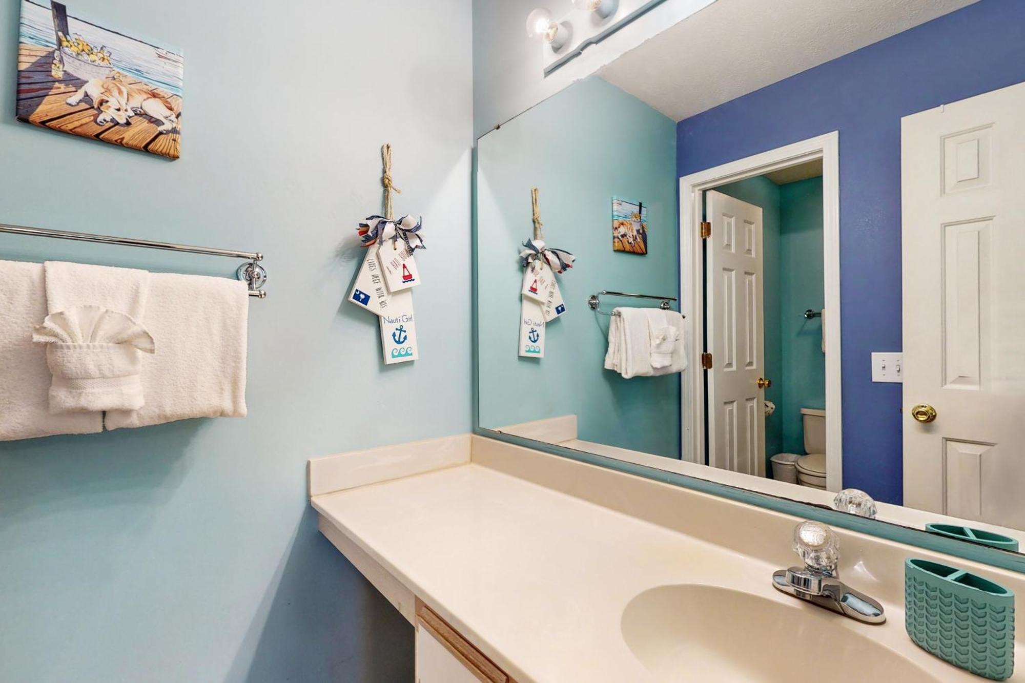 Apartment Anchors Away *