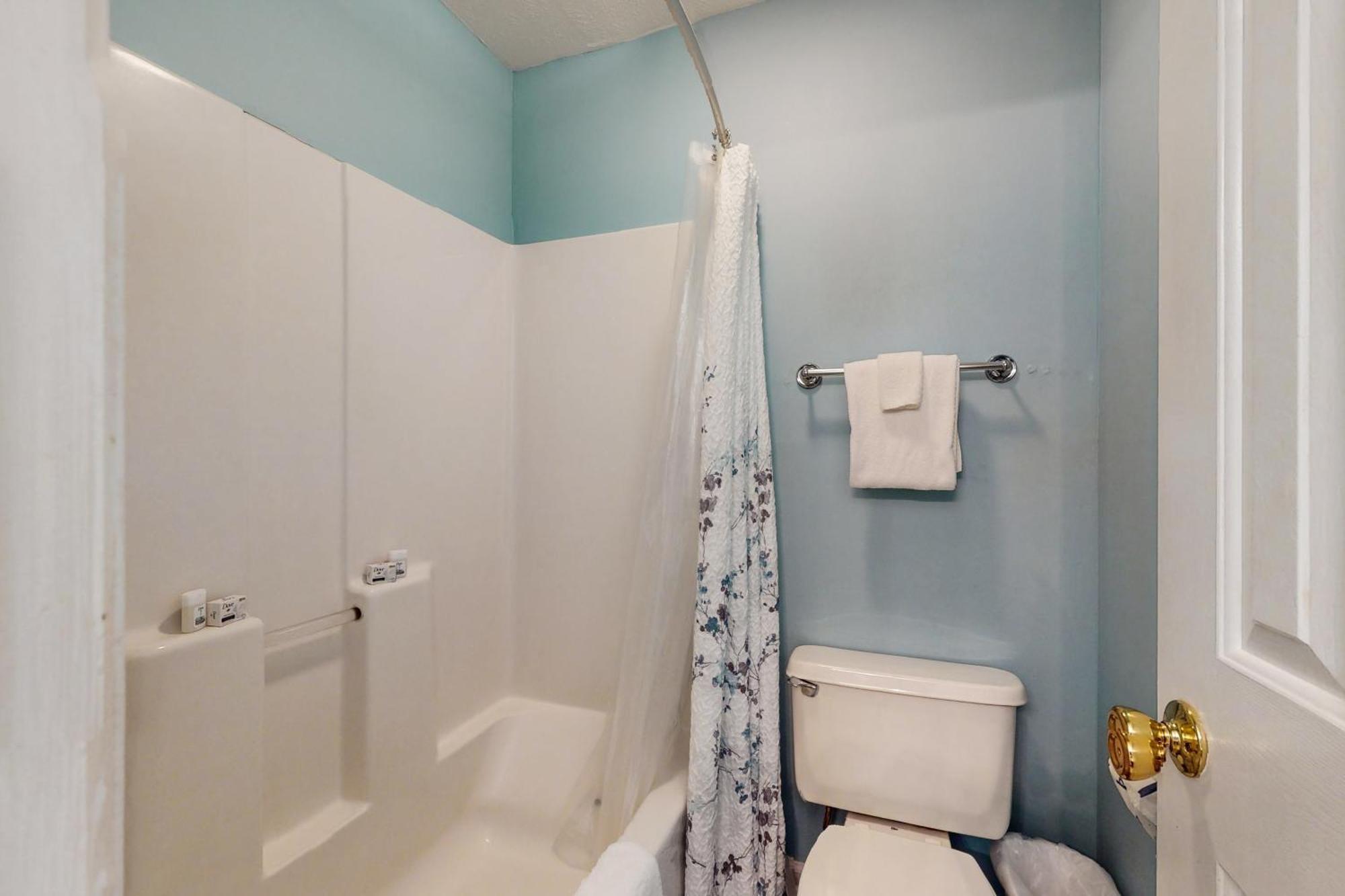 Anchors Away Apartment *