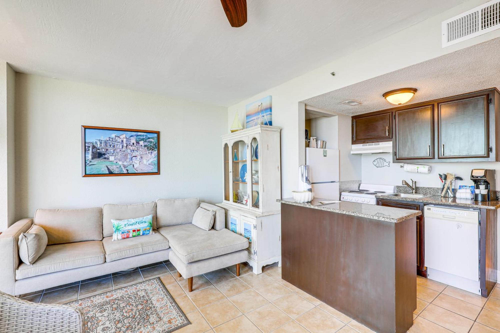 Myrtle With 2 Pools And Stunning Views!