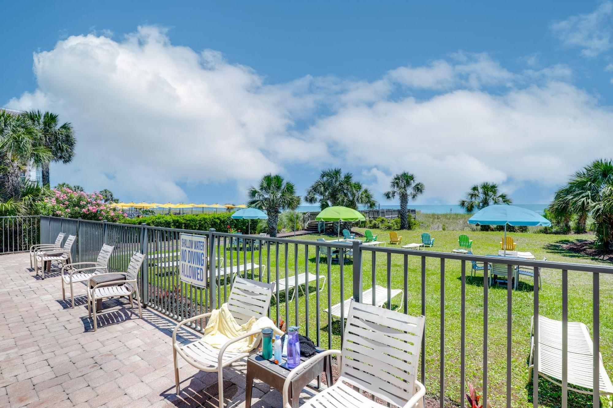 Apartment Myrtle With 2 Pools And Stunning Views!