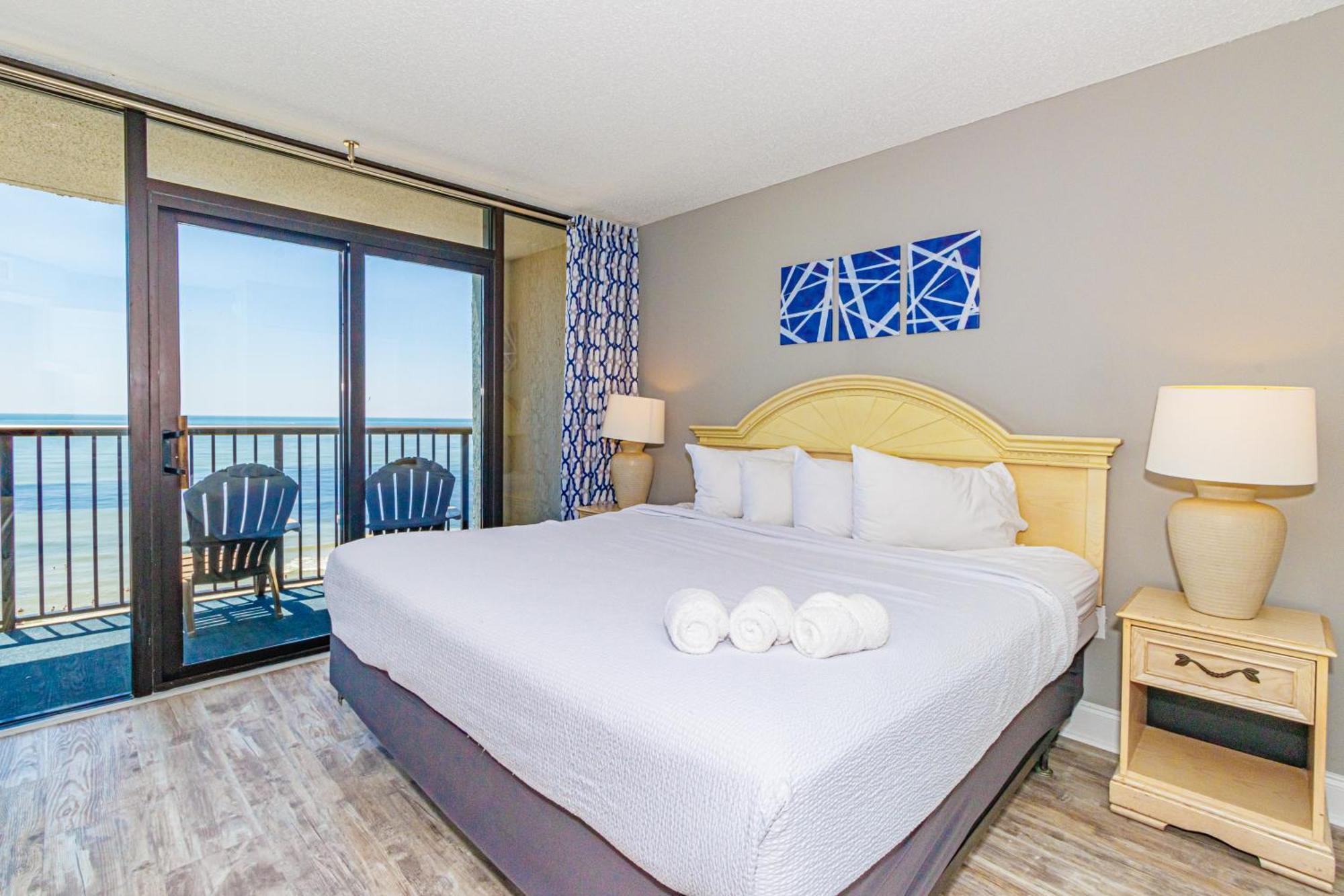 Direct Oceanfront 3 Bedroom - Compass Cove North Tower 1020 *