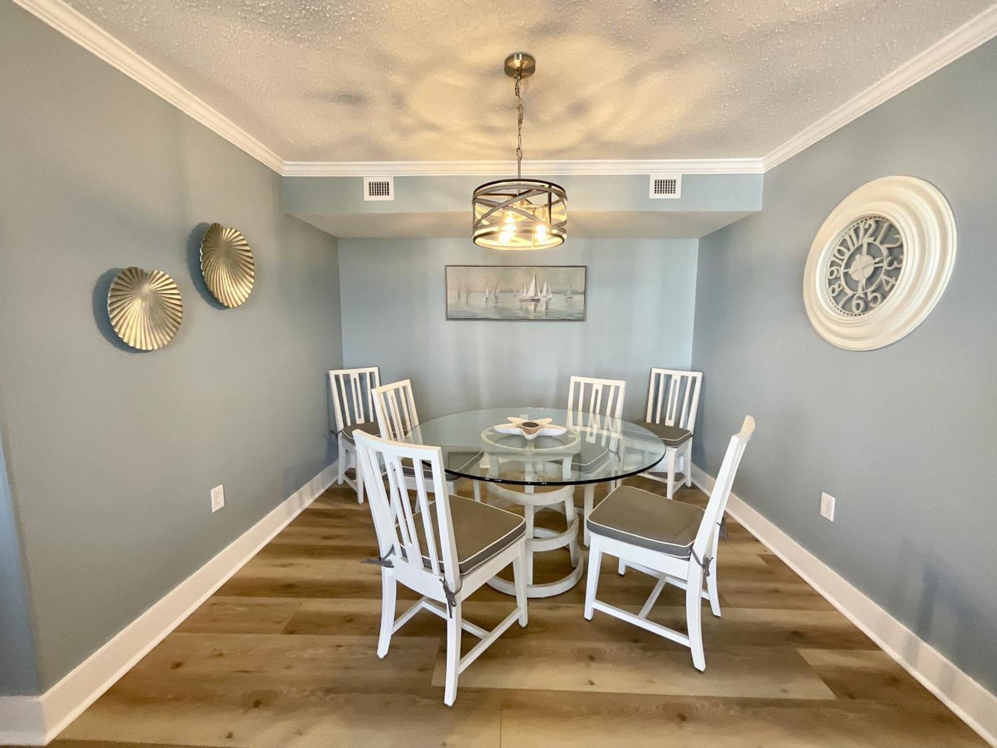 Apartment 1003 Brighton, Fully Remodeled And Access To Amenities *