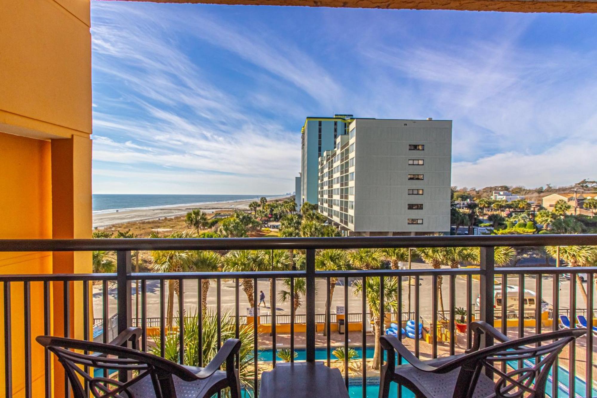 Holiday home Oversized Ocean View Queen With Beautiful Fireplace And Accents - Sleeps 4 Guests!