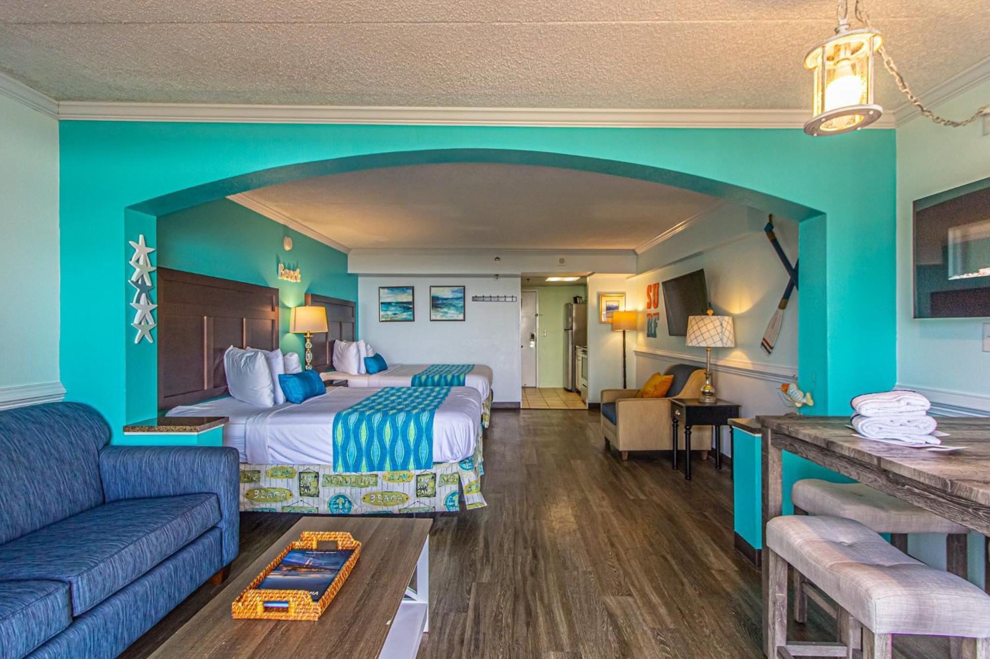 Oversized Ocean View Queen With Beautiful Fireplace And Accents - Sleeps 4 Guests! Myrtle Beach