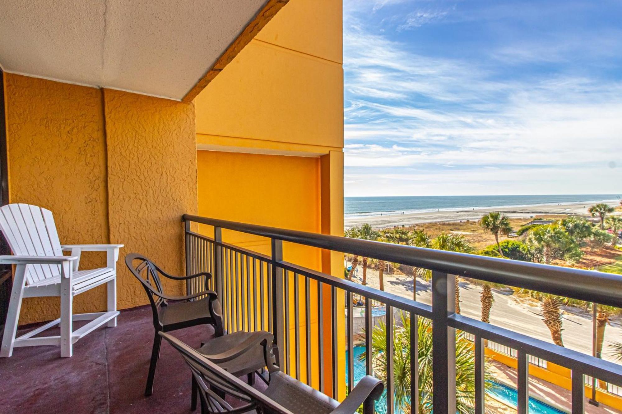 Oversized Ocean View Queen With Beautiful Fireplace And Accents - Sleeps 4 Guests! * Myrtle Beach