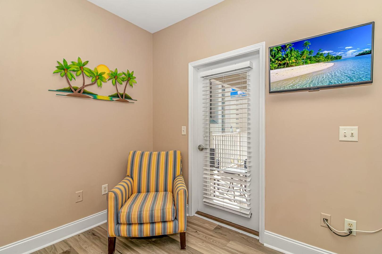 Apartment Ocean Breeze Luxury 3d, Nicely Updated! Across From The Ocean! Sleeps 18 !