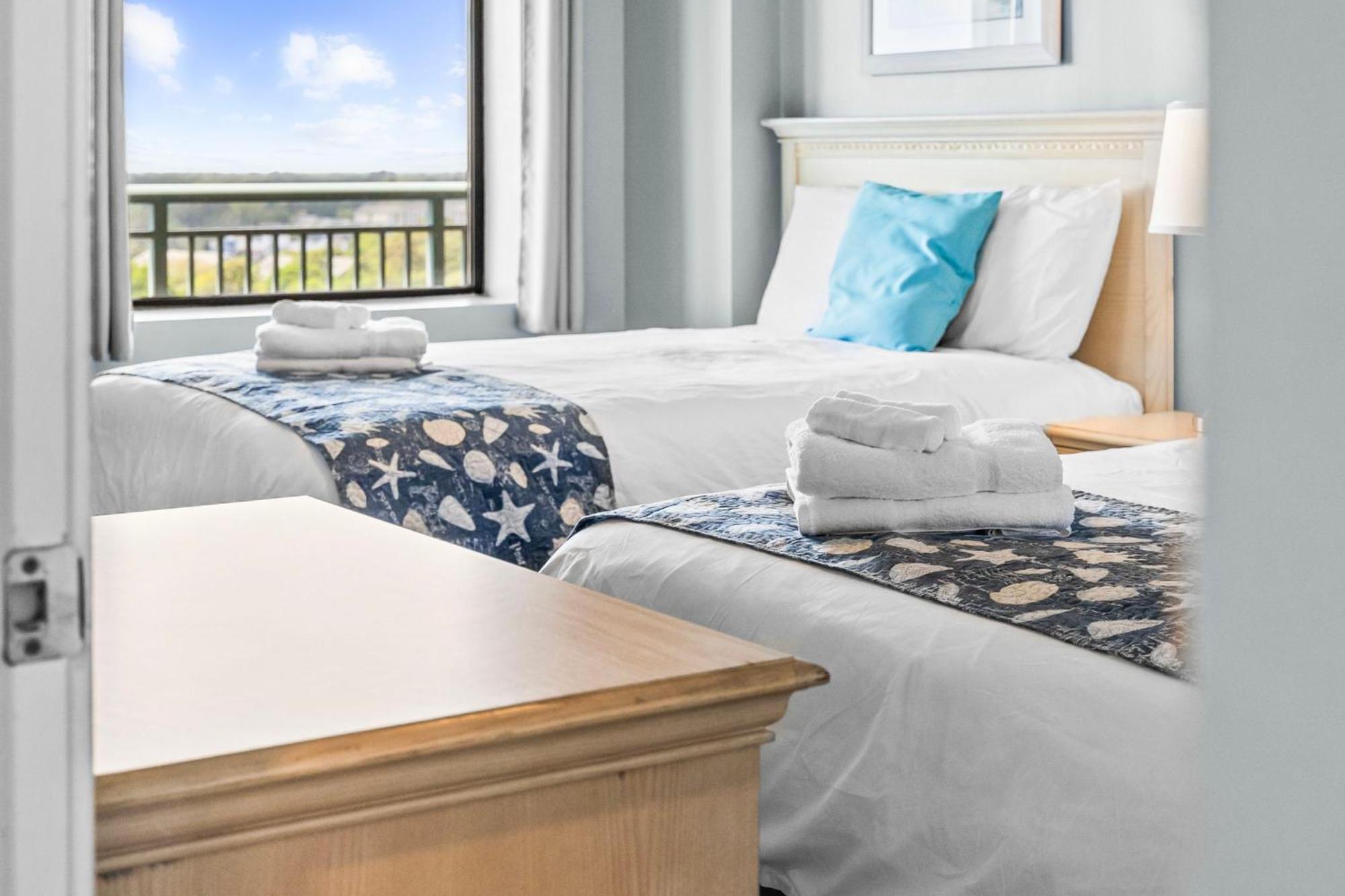 *updated Family Escape*pools, Hot Tubs*p143