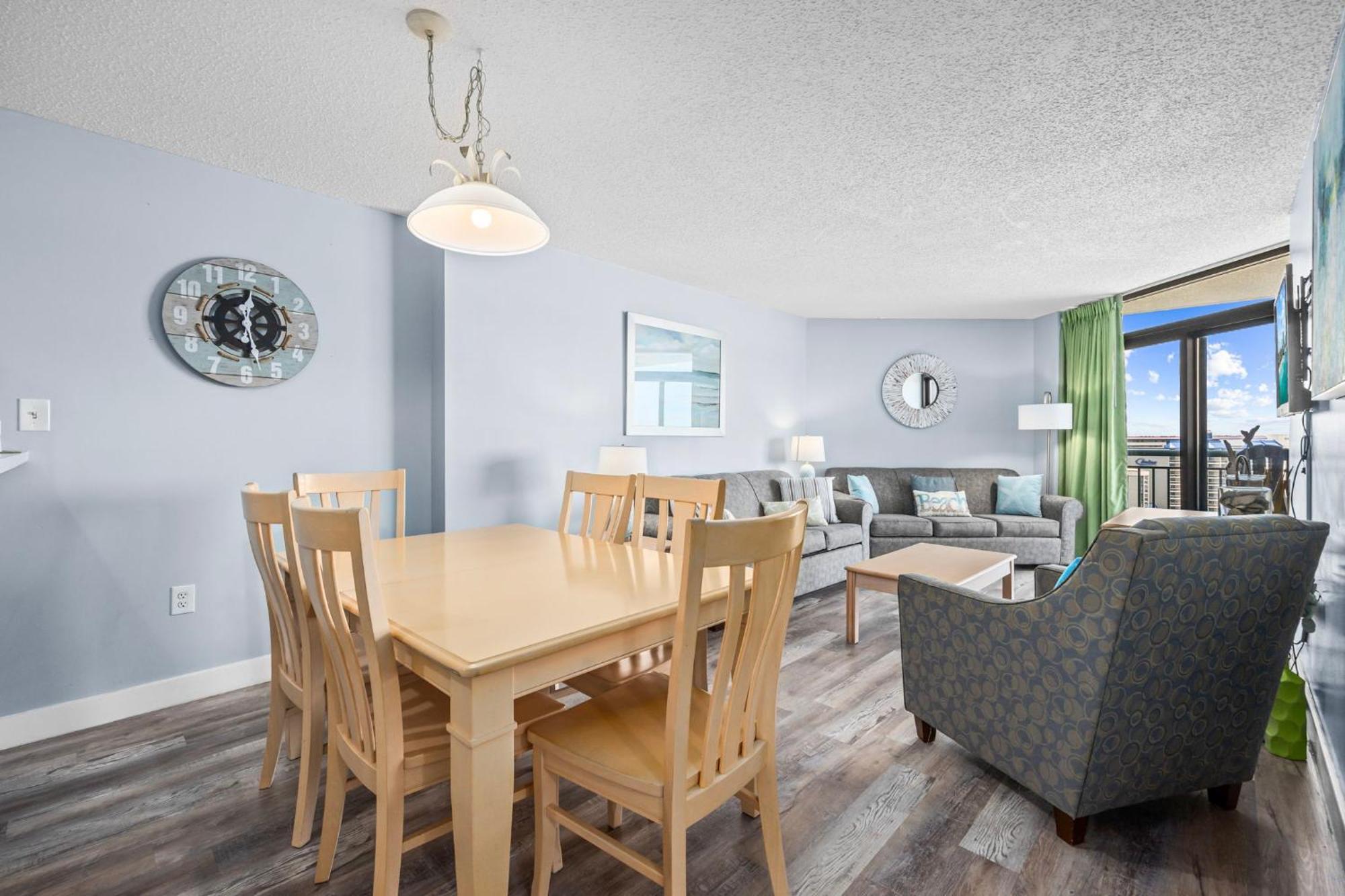 *updated Family Escape*pools, Hot Tubs*p143
