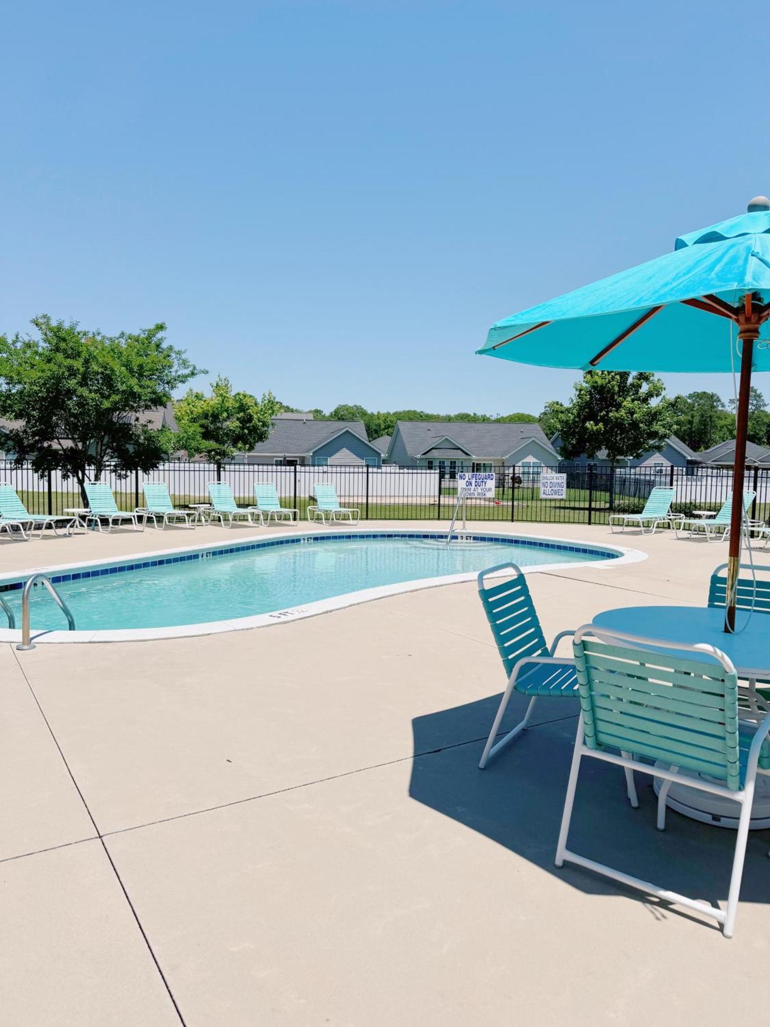 Holiday home Coastal Oasis: Pool & Beach! *