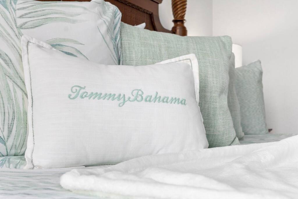 Apartment Oceanfront Romantic King On The Boardwalk *
