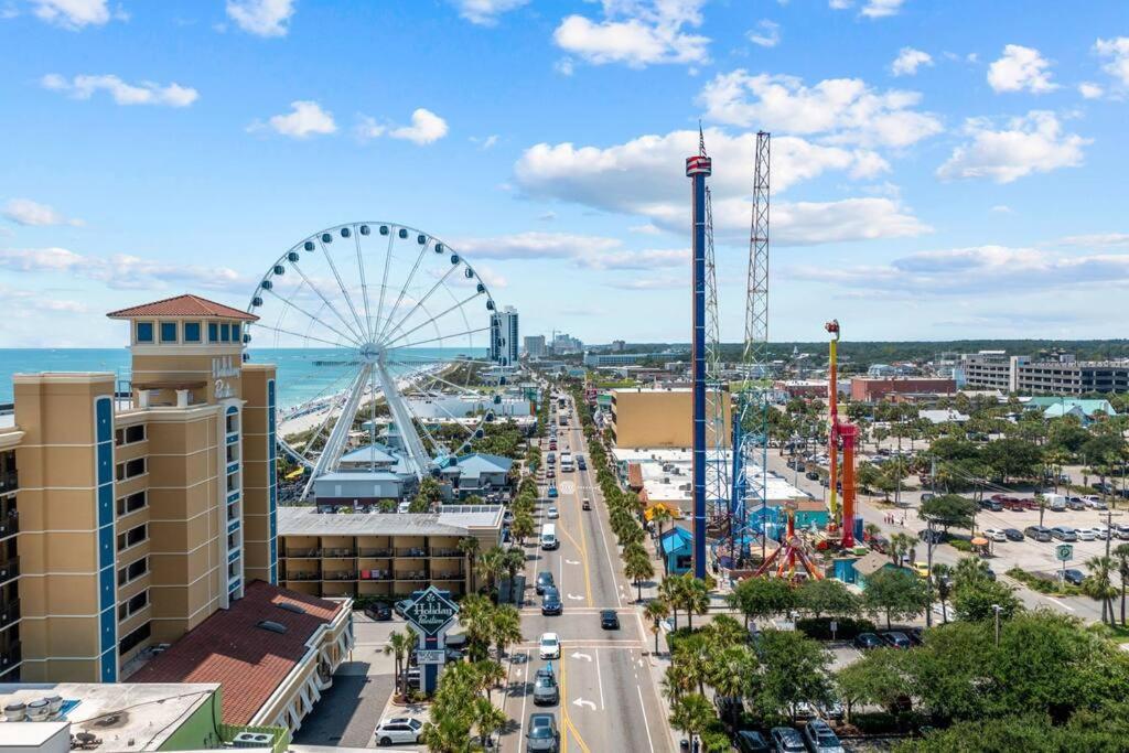 Apartment Oceanfront Romantic King On The Boardwalk