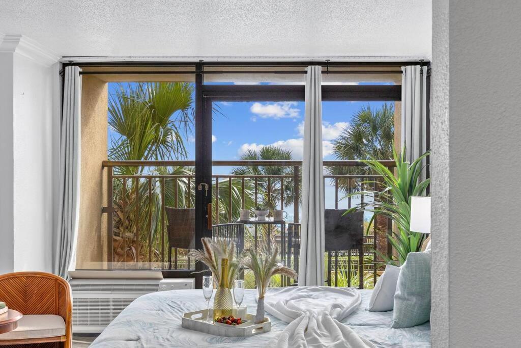 Oceanfront Romantic King On The Boardwalk Apartment Myrtle Beach