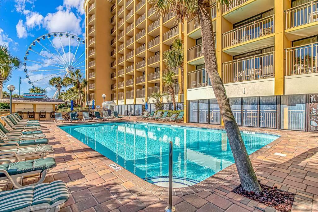 Oceanfront Romantic King On The Boardwalk Apartment