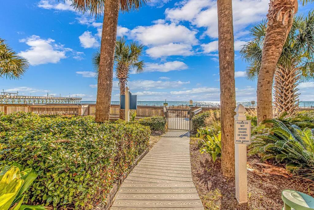 Oceanfront Romantic King On The Boardwalk *