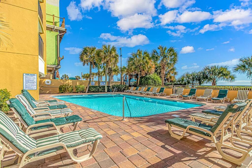 Oceanfront Romantic King On The Boardwalk Apartment *