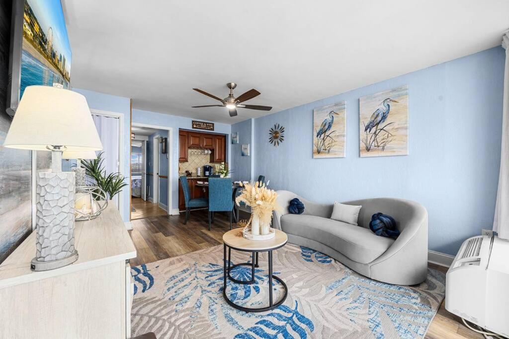 Seaside Serenity Superb Oceanfront 1br *