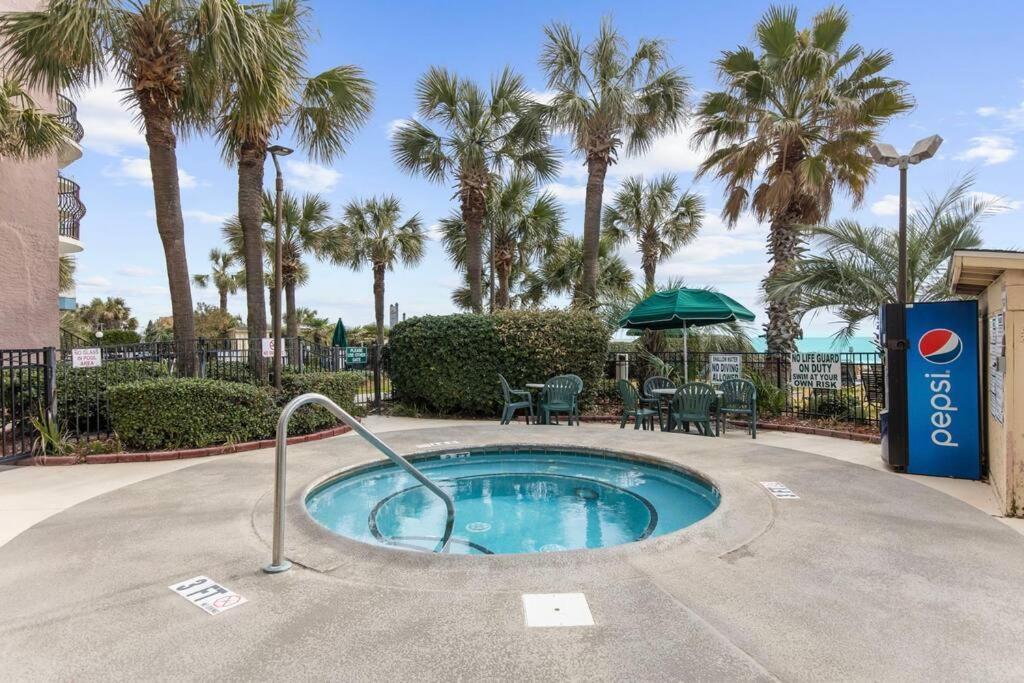 Seaside Serenity Superb Oceanfront 1br Apartment