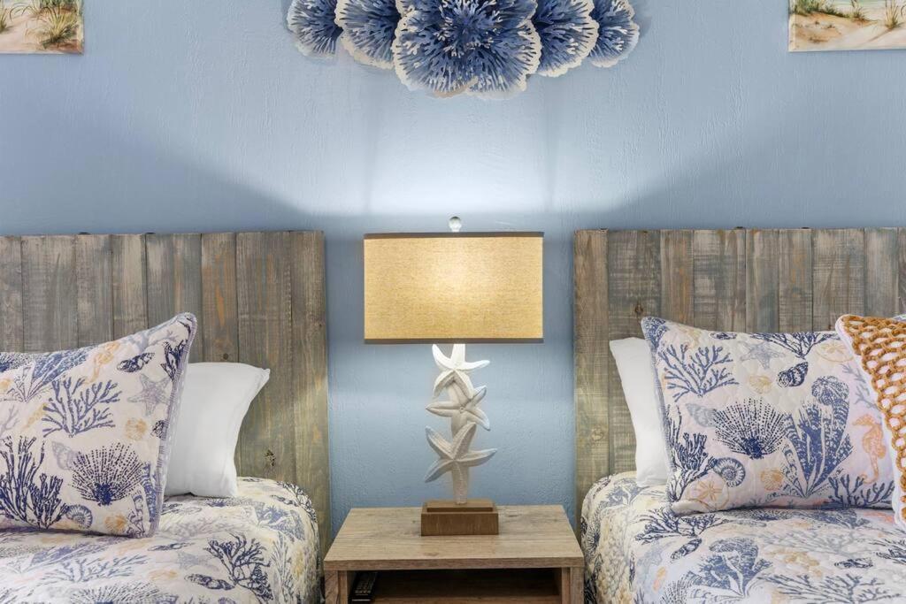 Apartment Seaside Serenity Superb Oceanfront 1br