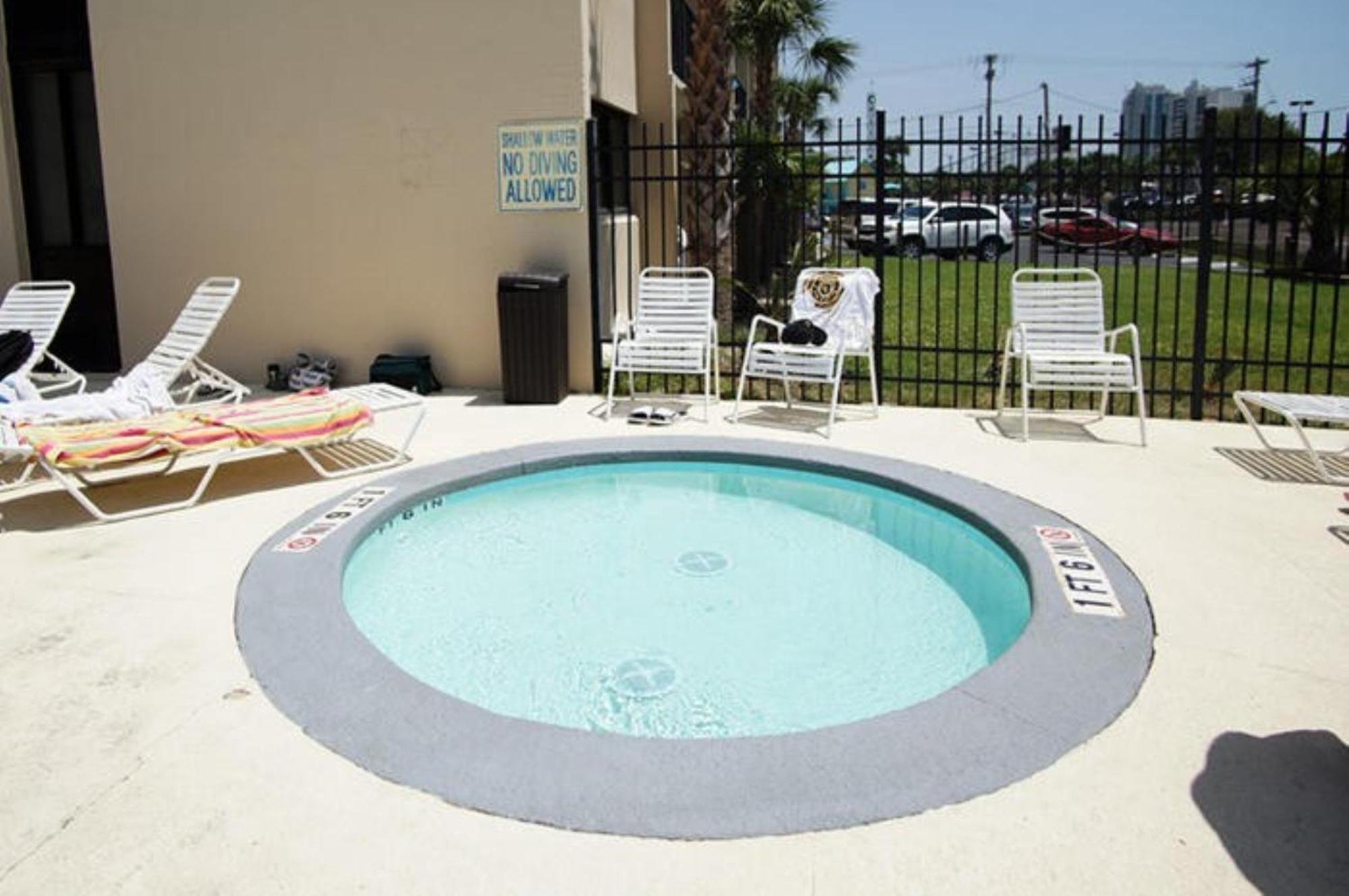 2 Blocks To Beach, 2big Br For 7 On Ht 7th Floor