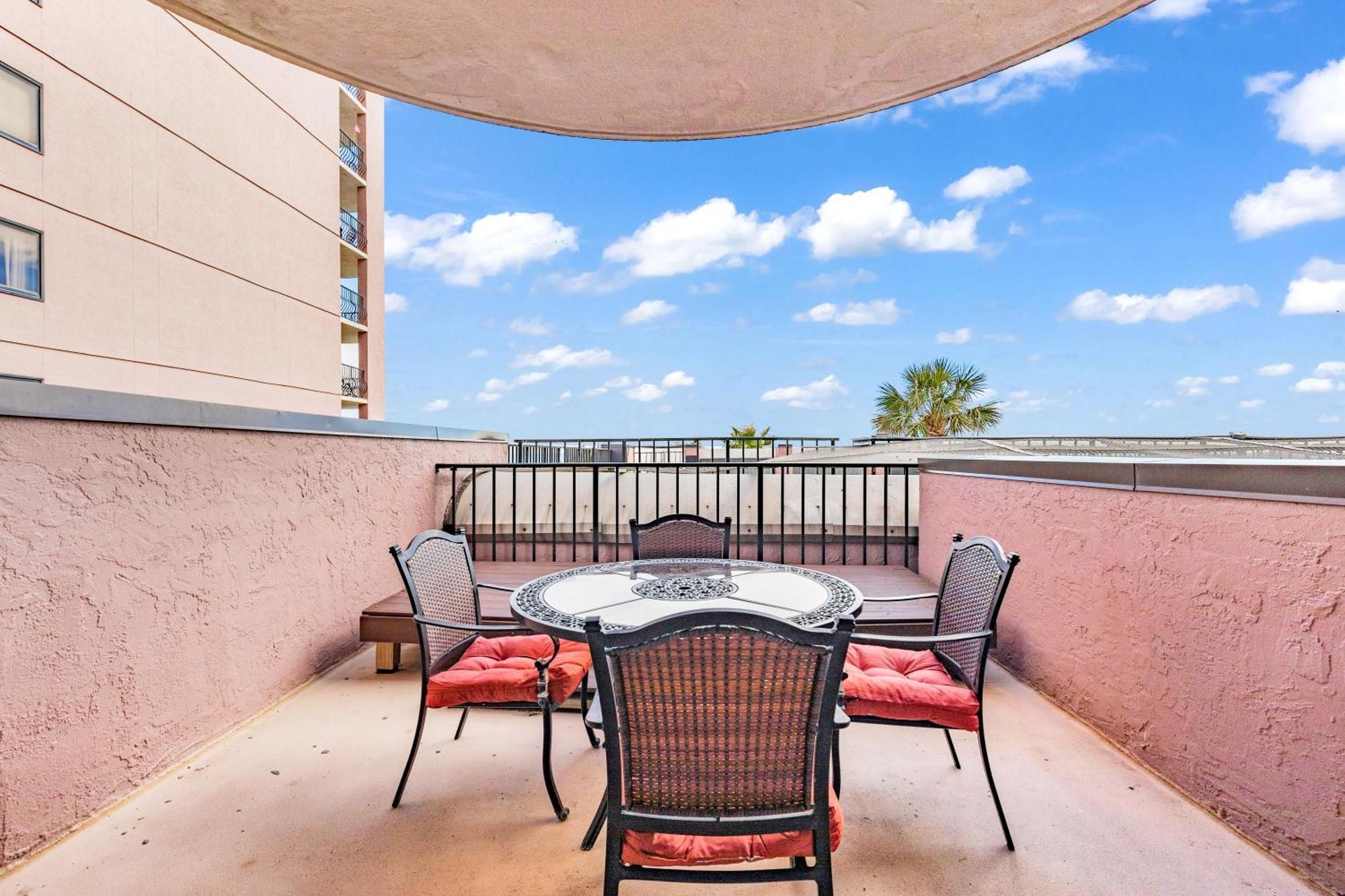 The Palms Apartment *