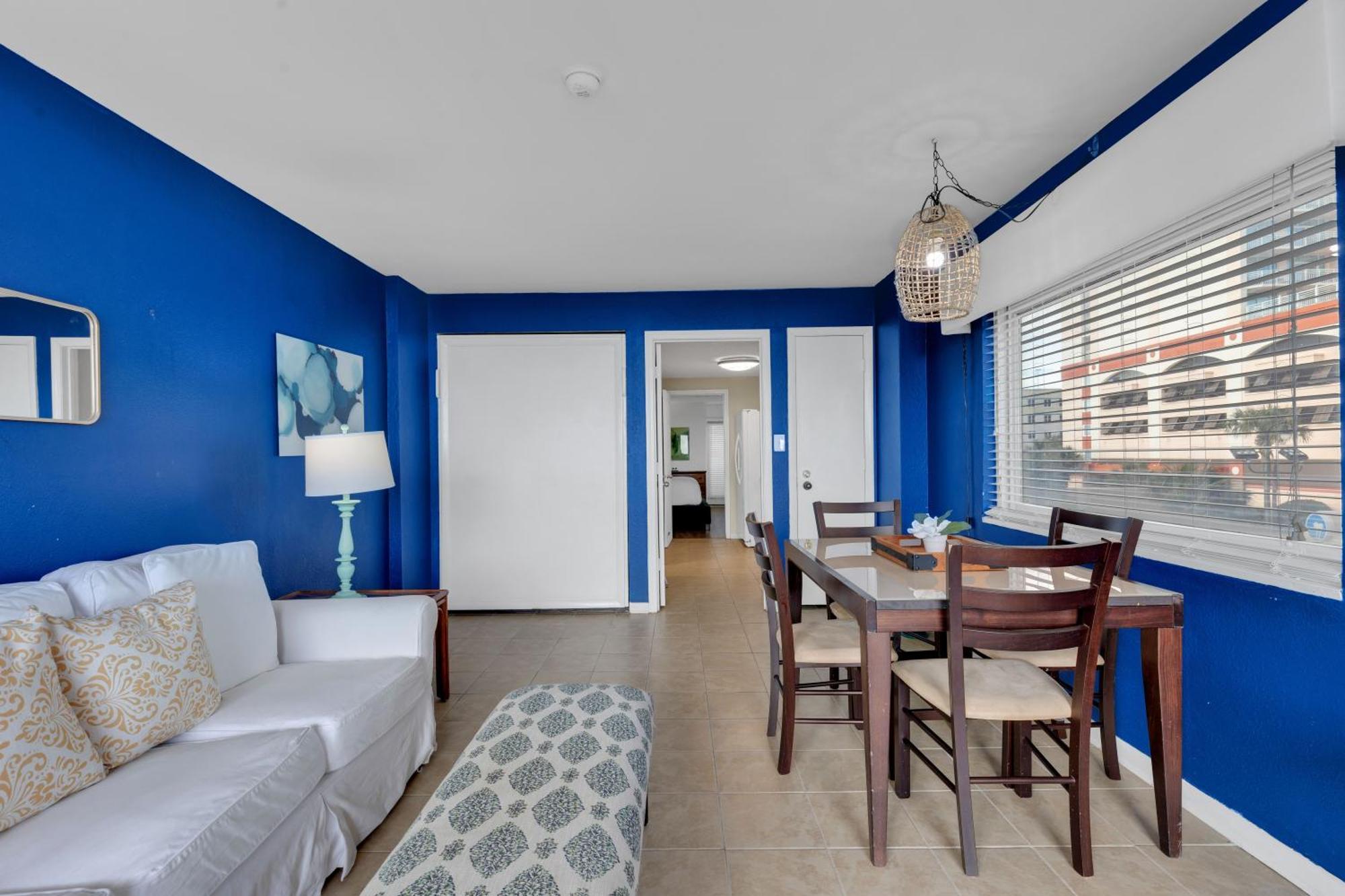 The Palms Apartment