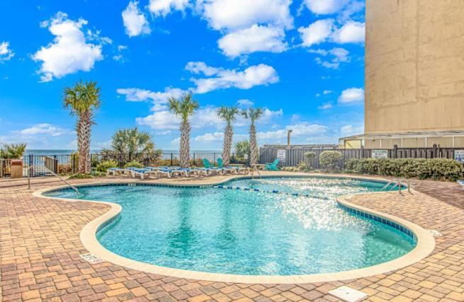 Ocean View 2 Bedroom Condo- Sleeps 6! Palace 1407 Myrtle Beach