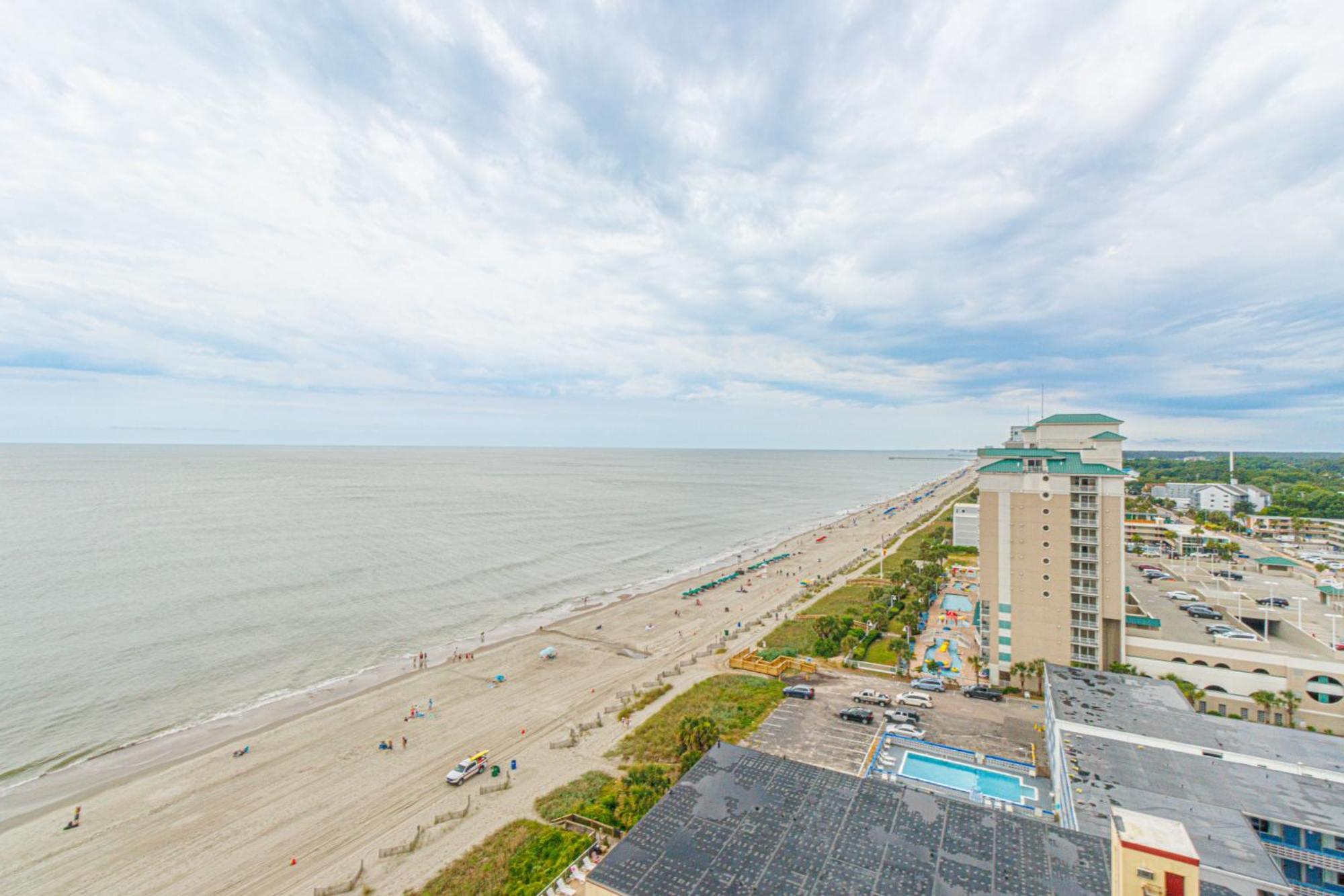 Ocean View 2 Bedroom Condo- Sleeps 6! Palace 1407 Holiday home *