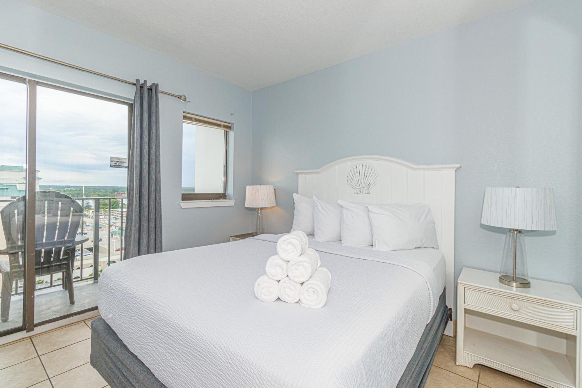Ocean View 2 Bedroom Condo- Sleeps 6! Palace 1407 * Myrtle Beach
