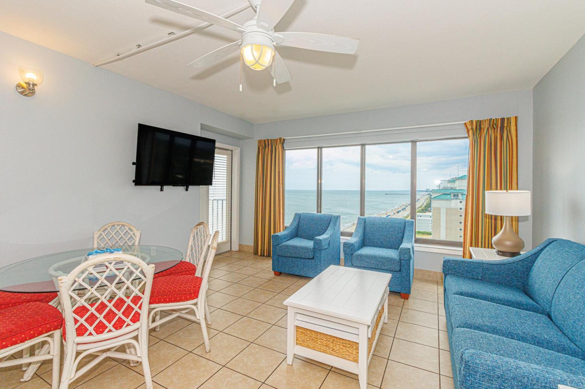 Ocean View 2 Bedroom Condo- Sleeps 6! Palace 1407 *