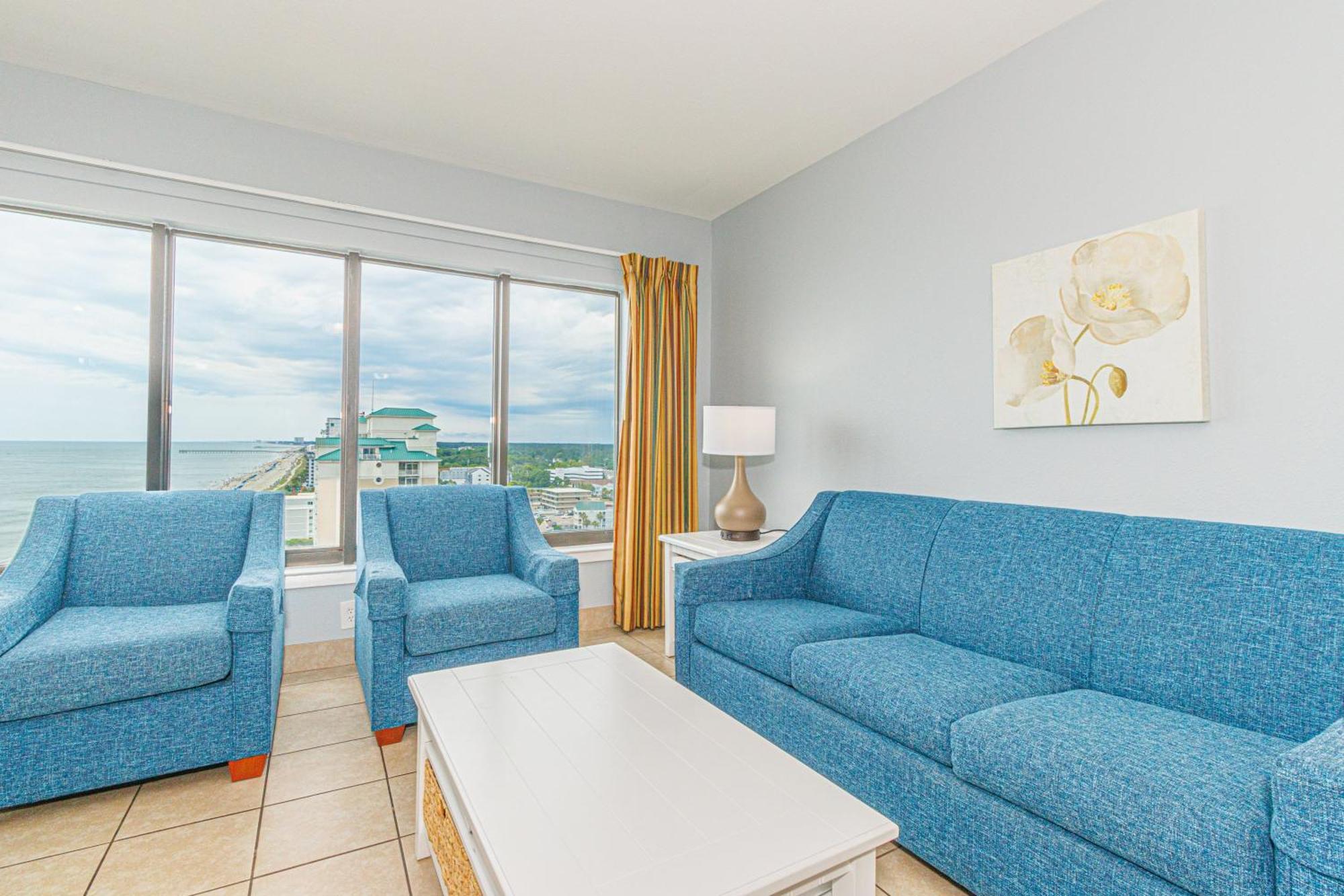 Ocean View 2 Bedroom Condo- Sleeps 6! Palace 1407 * Myrtle Beach