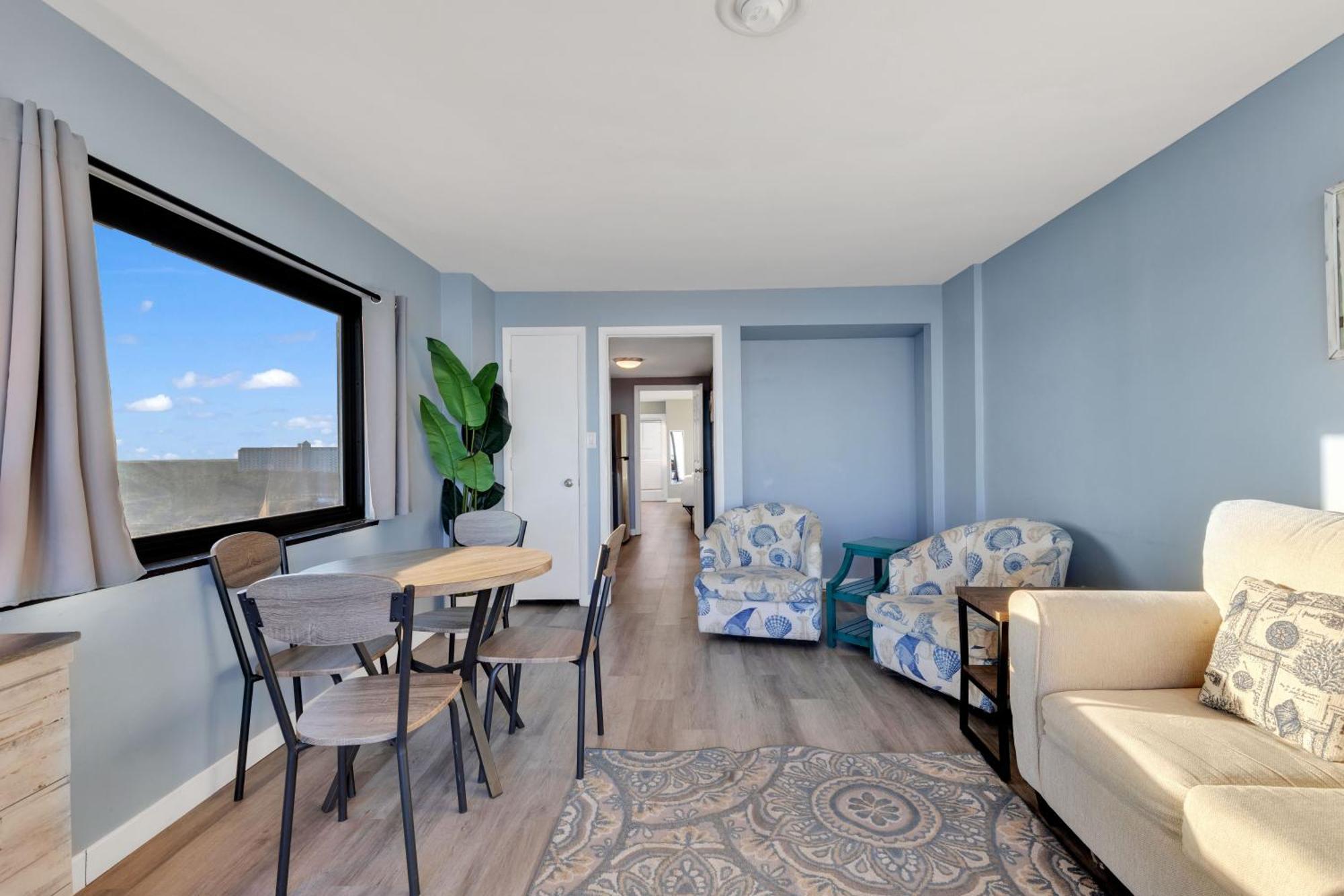 The Palms Apartment *