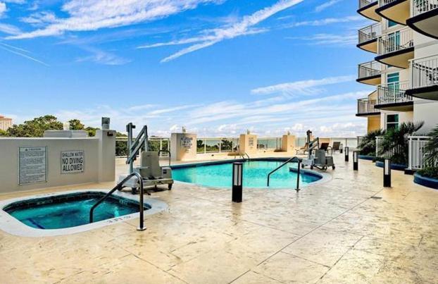 Luxury 2br With Custom Upgrades! The Horizon At 77th- 503 *